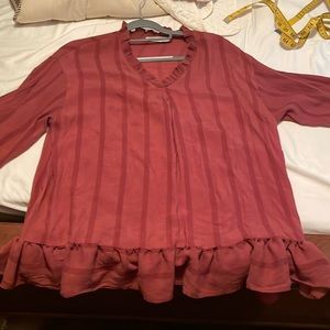 Women’s size XL TOP.